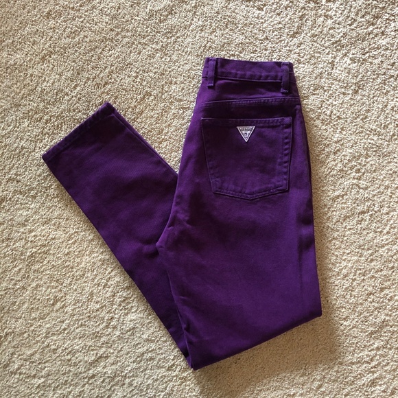 *SOLD* 90s Vintage Guess Triangle Jeans - Picture 2 of 8
